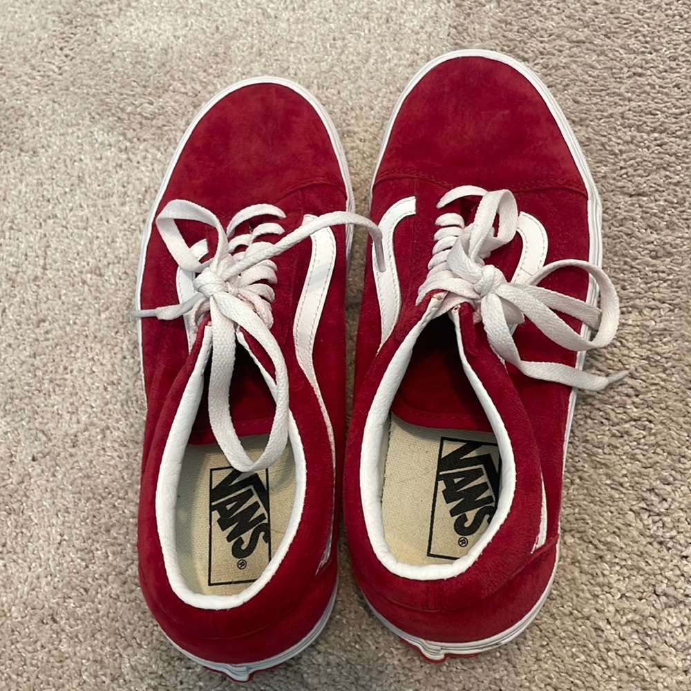 Vans old skool with scotchgard protector. darker red color. Great condition!
